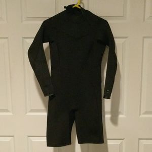Women's Billabong shorty wetsuit